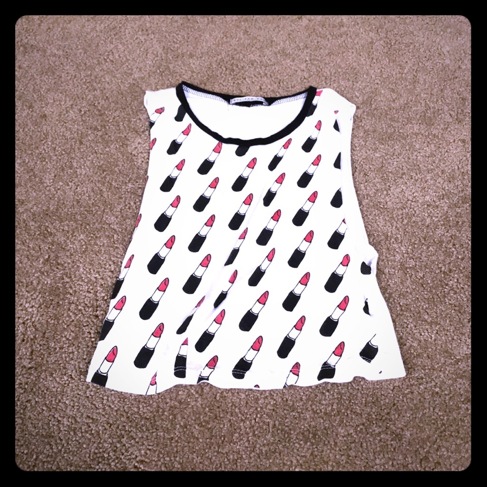 Lipstick Crop